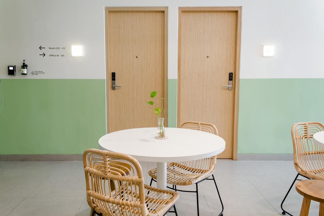 Sanctuary Spaces By Twospaces Yakarta Exterior foto